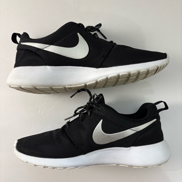 Nike Womens Roshe One 844994-002 Black Running Shoes Sneakers Size 10 - Picture 5 of 12